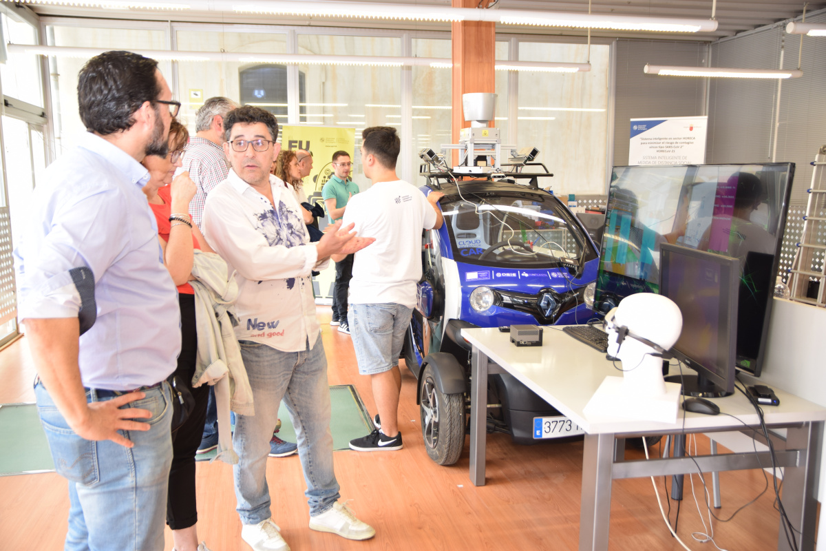 foto: II Jornada de Puertas Abiertas simultánea de las Escuelas de Telecomunicación de España