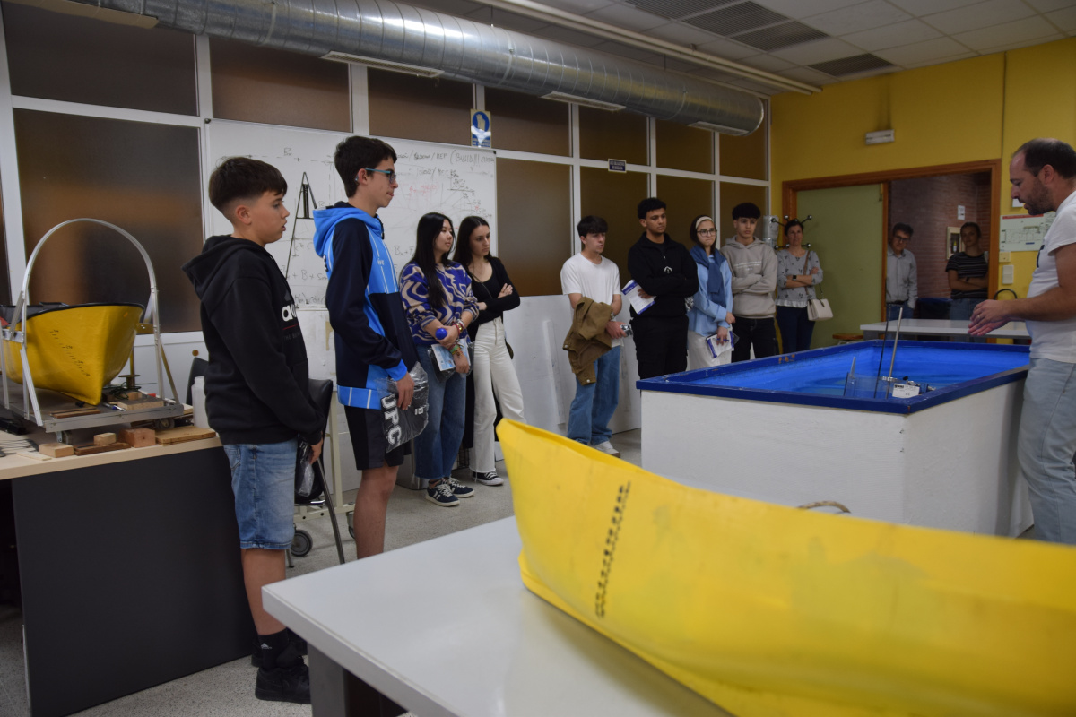 foto: Preuniversitarios y sus familias descubren las escuelas de Ingeniería del Campus de Alfonso XIII